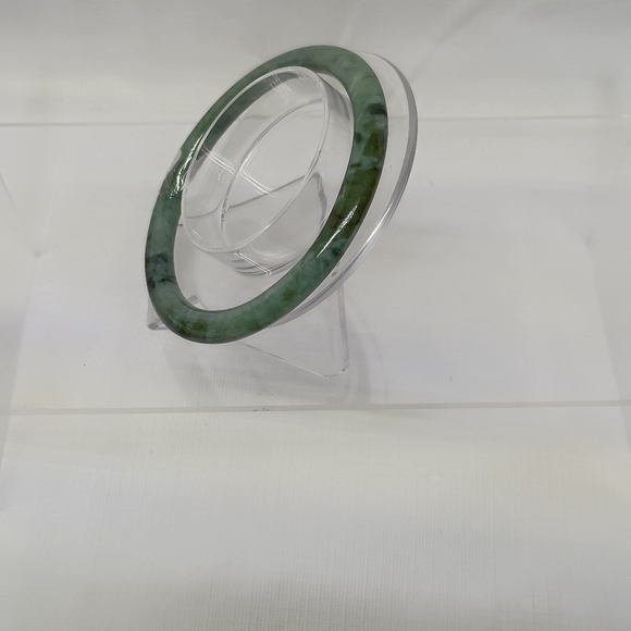 Jadeite Bangle - Picture 3 of 6